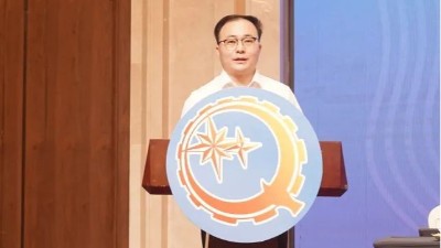 热烈祝贺公司总经理徐伟当选第三届梁山县青年企业家协会会长！